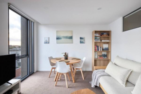 Northside Rendezvous - A Stylish Couples' Hideaway